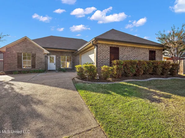 1145 Spanish Oak Dr, Pearl, MS 39208