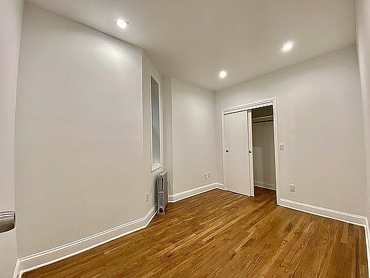 5th image of 304 E 83rd St APT 3