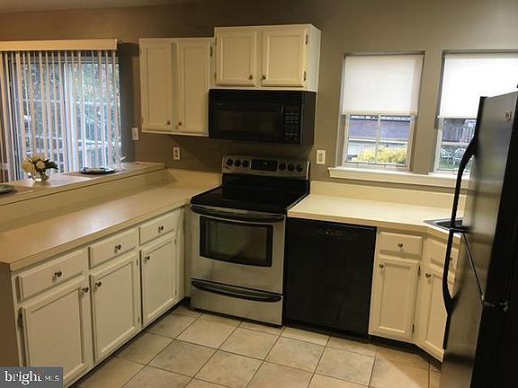 5th image of 716 Orley Pl