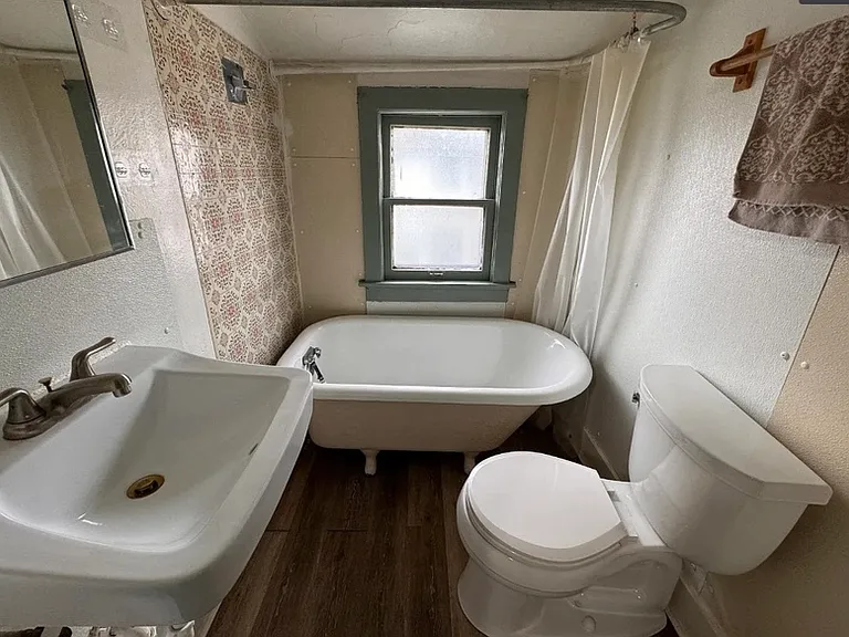 1527 Indiana Ave — Photo 8