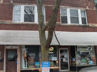 5 Nippersink Rd APT 1, Fox Lake, IL 60020