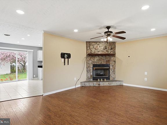 2nd image of 105 Marl Dr