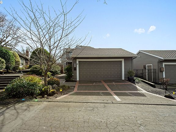 5th image of 32540 SW Lake Point Ct