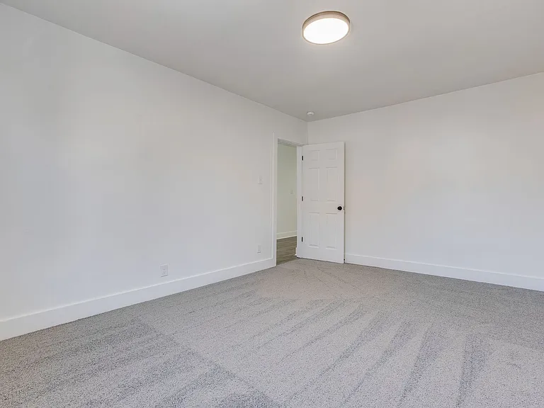 20 - 826 E Warrington — Photo 17