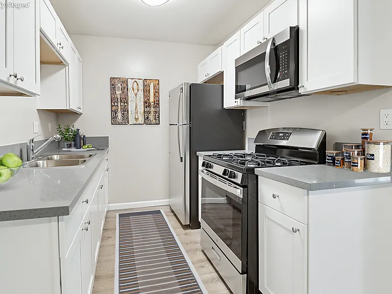Camelot Apartments — Photo 26