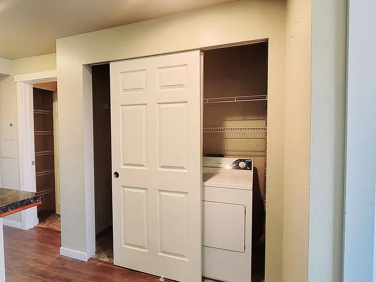 Avalon West Apartments — Photo 5