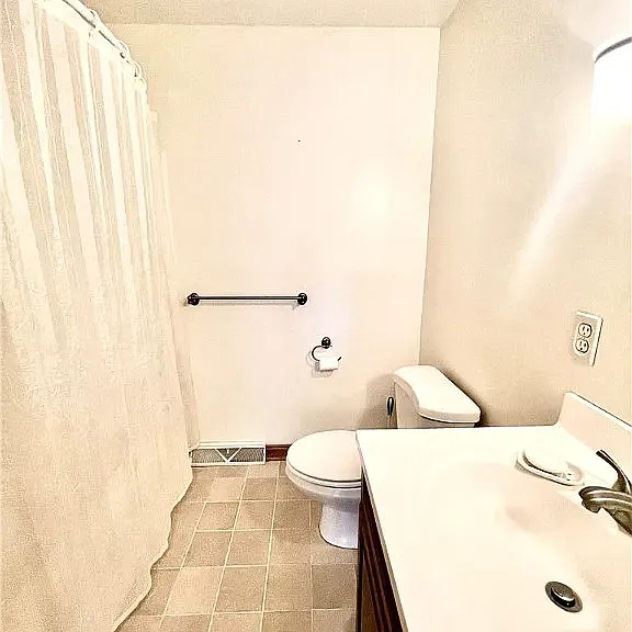 3630 W 10th St — Photo 23
