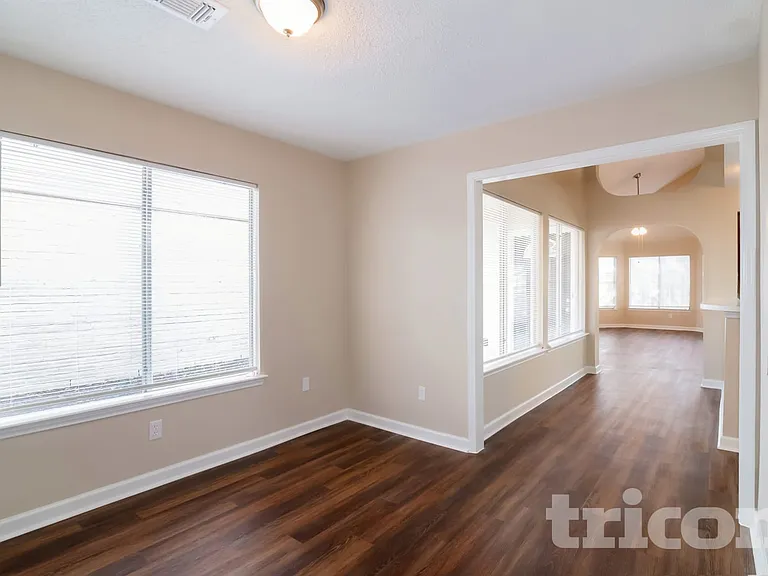 16027 Hidden Acres Dr — Photo 13