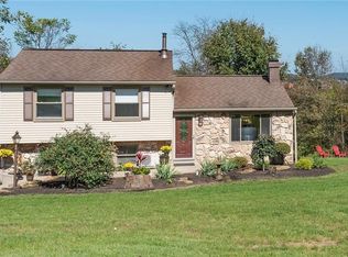 15 Longview Dr, Canonsburg, PA 15317
