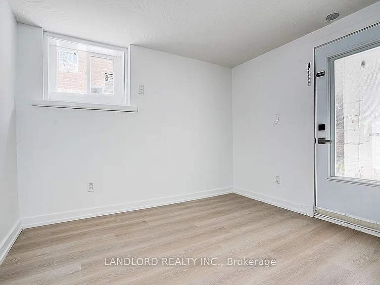 56 Bicknell Ave #LOWER — Photo 18