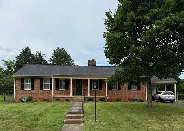 3 bed, 1900 sqft, $1,975 — Photo 2