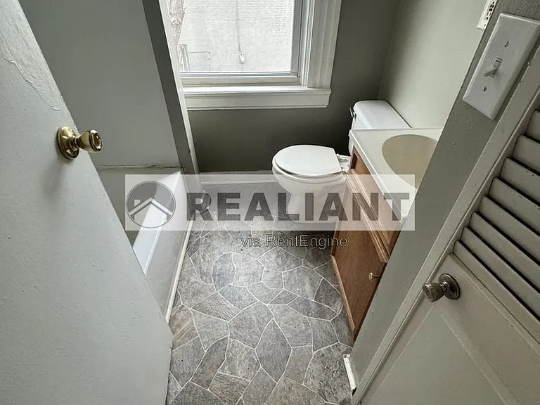 26 Euclid St #2 — Photo 5