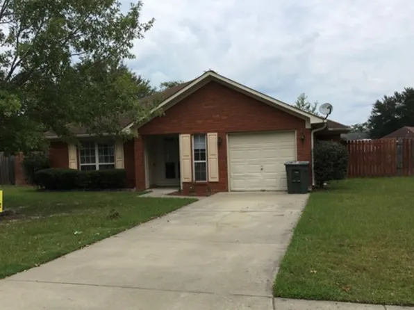 424 Lancaster Loop, Hinesville, GA 31313