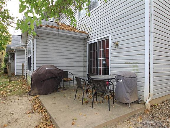 3rd image of 3330 Sheridan St