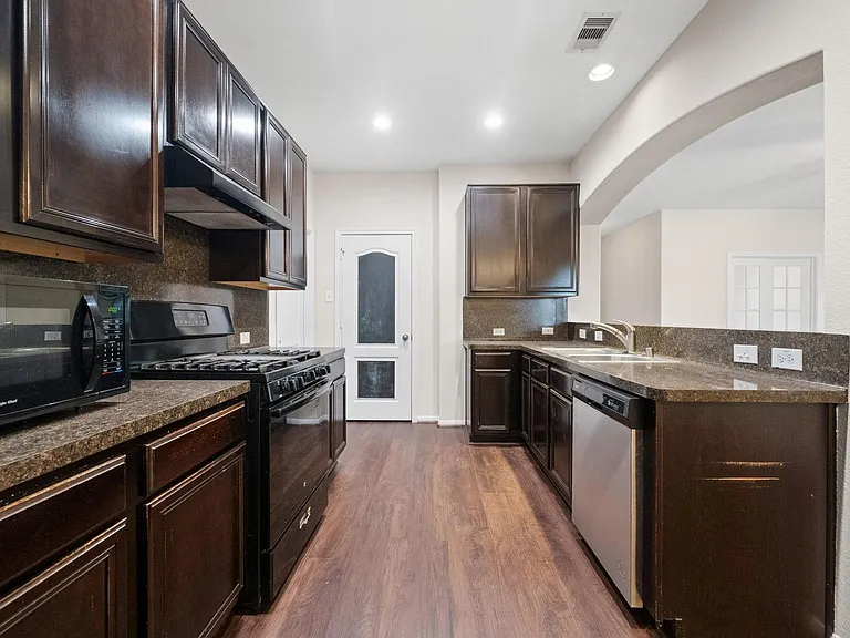 3027 Lockeridge Village Dr — Photo 13