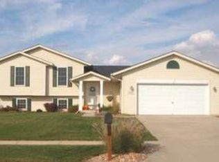 1359 Honeysuckle Ln, Lake Mills, WI 53551