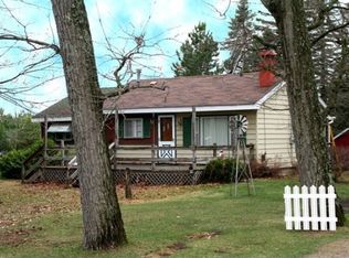 N6435 S Long Lake Rd, Waupaca, WI 54981