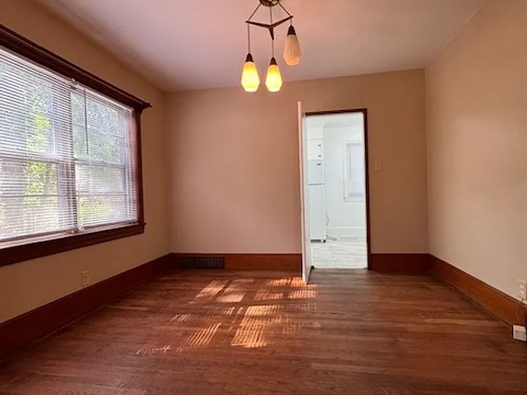 1508 E Holly St — Photo 4