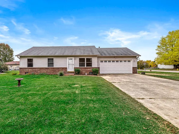 33 Renae Ct, Trafalgar, IN 46181