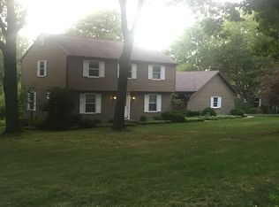 25 Briar Hill Rd, Orchard Park, NY 14127