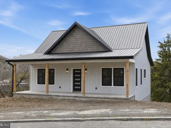 51 State St, Keyser, WV 26726
