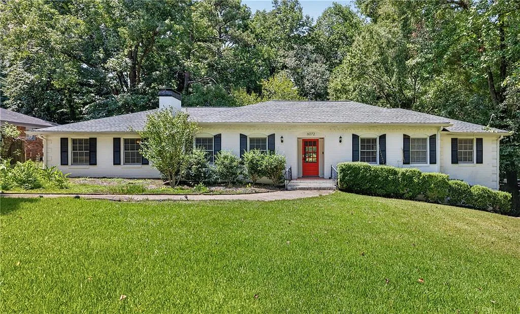 3 bed, 2.0 bath, 1777 sqft, $2,200 — Photo 1