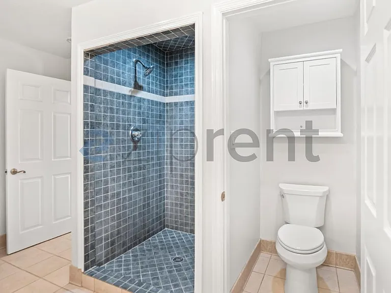 1443 Jeffery Ave — Photo 16