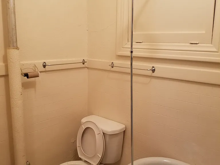 205 Lincoln St — Photo 6