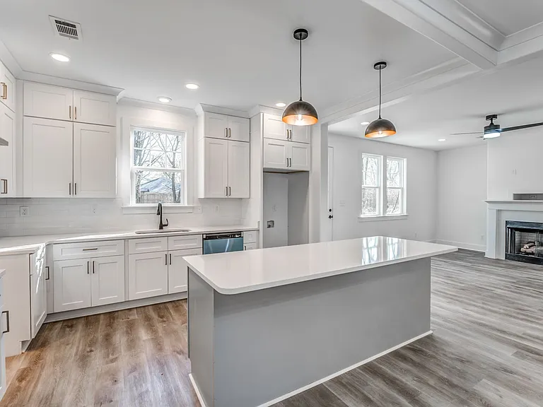 1737 Euclid Ave — Photo 8