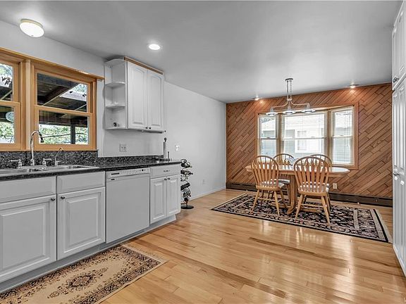 5th image of 401 Woodlin Ave