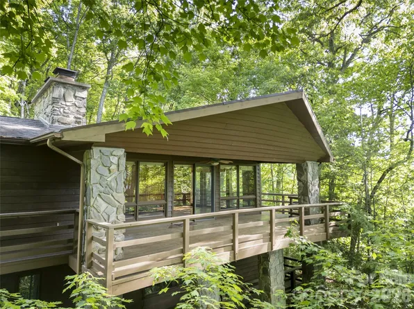 1126 Scenic Cir, Waynesville, NC 28786