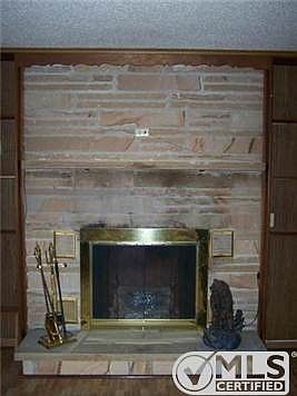 4th image of 520 Helens Ln