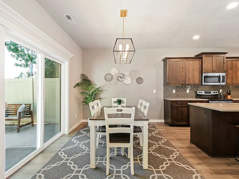 2700 E Clarene Dr — Photo 12