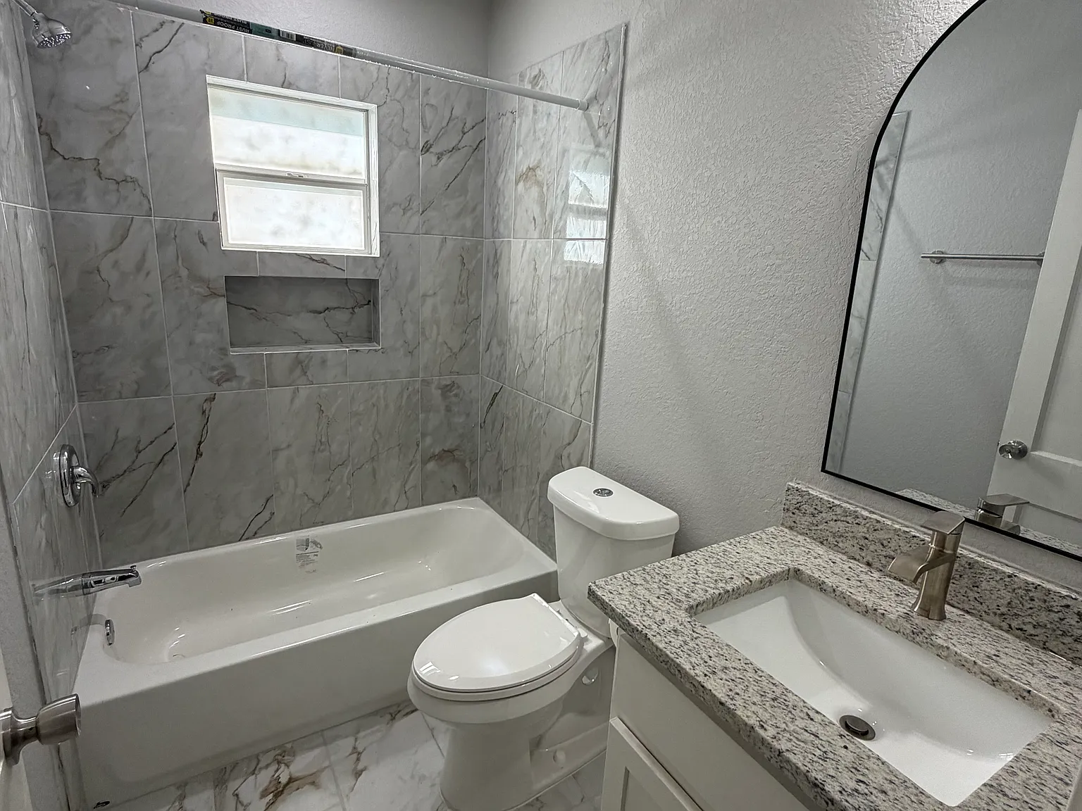 3 bed, 1250 sqft, $1,995 — Photo 4