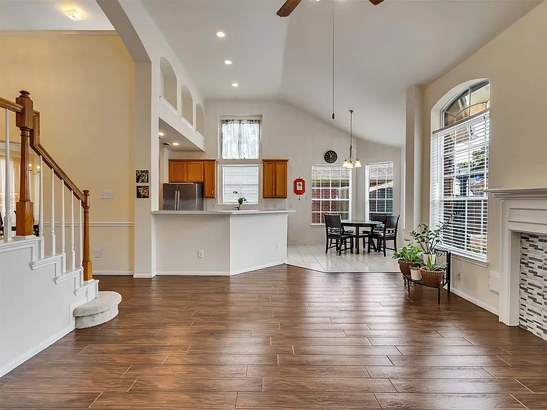 13315 Georgetown Dr — Photo 17