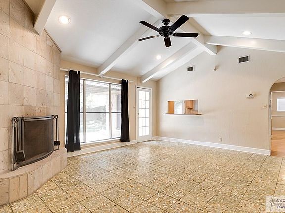 5th image of 2726 Lotus St