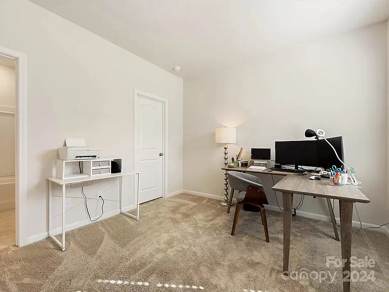 10118 Hemingway Pl — Photo 16