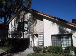 920 Thistlegate Rd, Oak Park, CA 91377