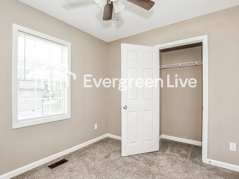 707 Grand St — Photo 9