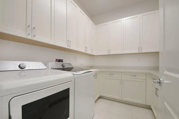 12832 Veneto Springs Dr — Photo 34