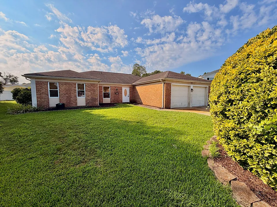 1012 Antioch Cir
