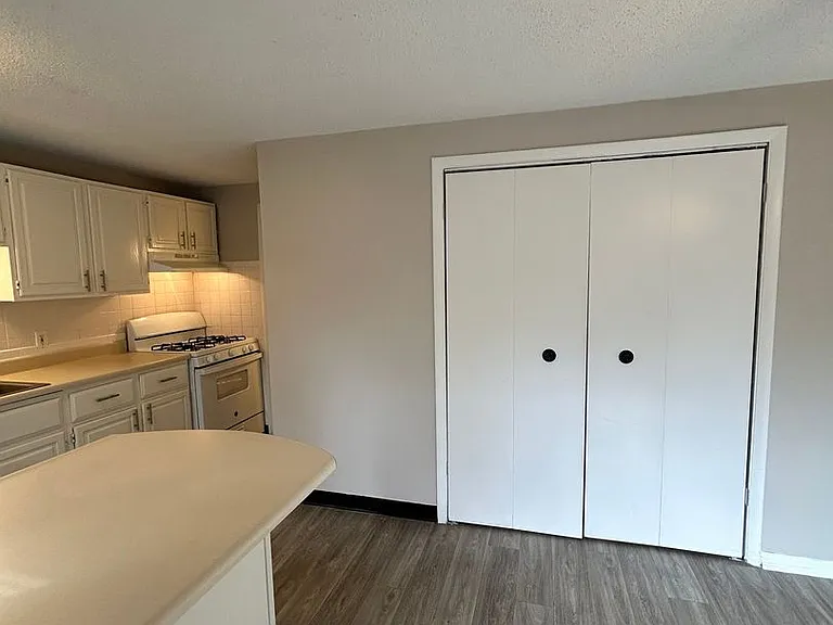 Coventry Court Townhomes — Photo 87