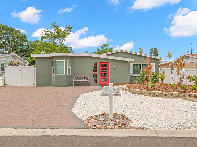 10437 Cirimoya Ln — Photo 2