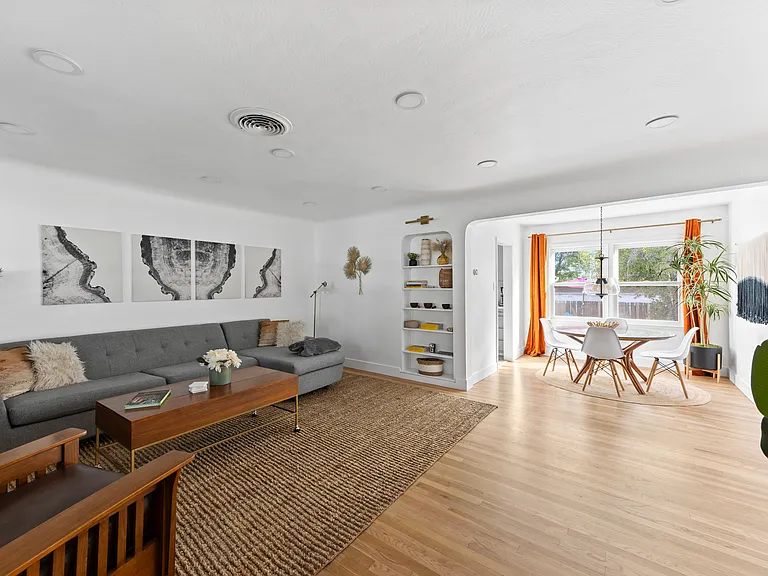 1400 Gordon Ave — Photo 4
