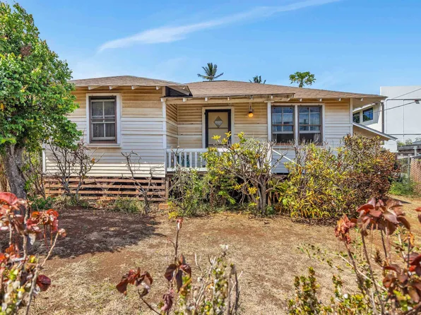 1982 Kalawi Pl, Wailuku, HI 96793