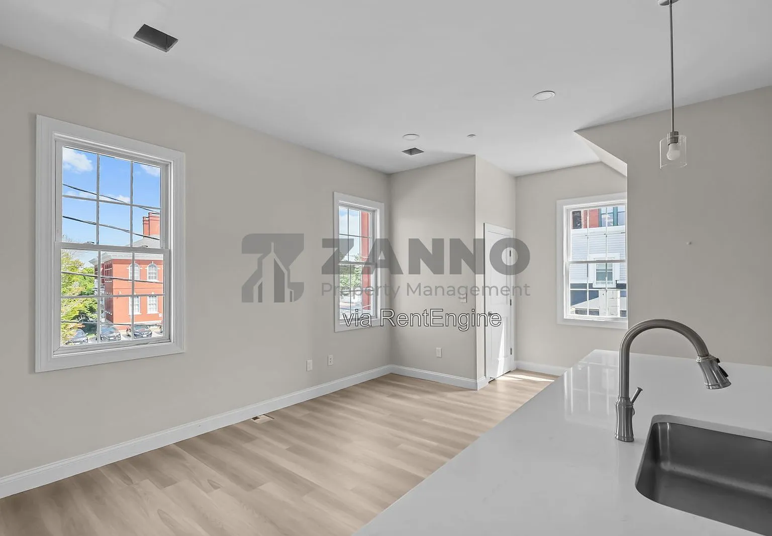 2 bed, 1.0 bath, 750 sqft, $2,350 — Photo 3
