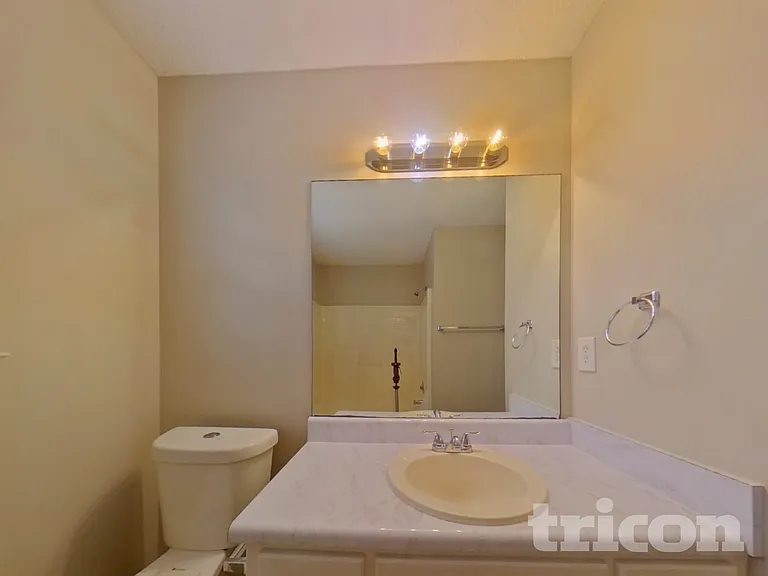 305 Madeline Way — Photo 8