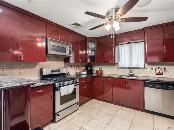 161-36 95th Street image 6 of 27