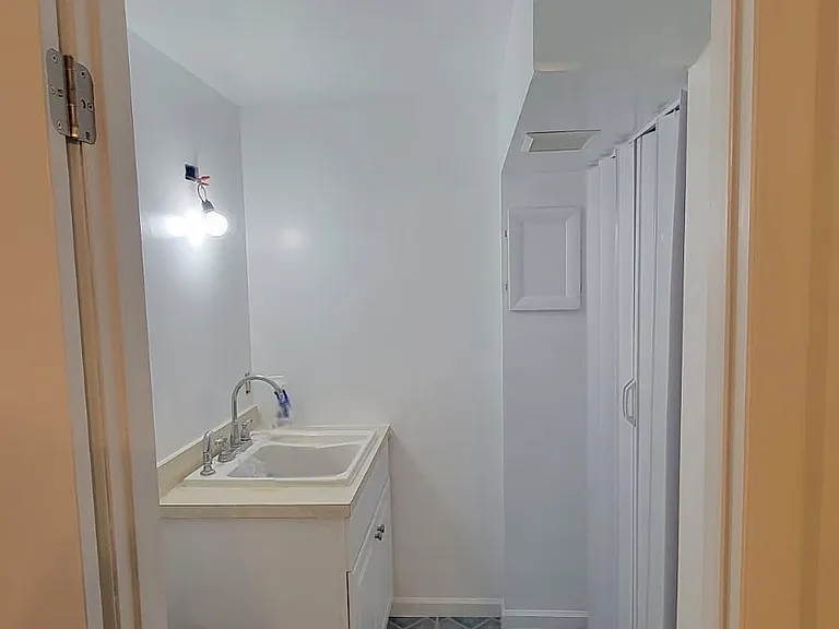 1/2 Bath in Basement