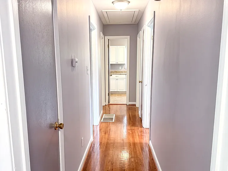 1221 Maple St — Photo 11